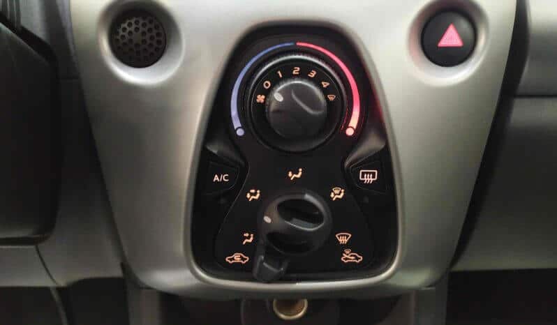 Peugeot 108 // ACTIVE 1.0cc / 70HP / AUTOMATIC  2018 full