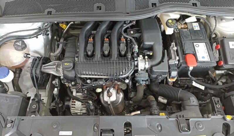 Peugeot 208 / LIKE / 1.2cc / 75 PS /  2021 full