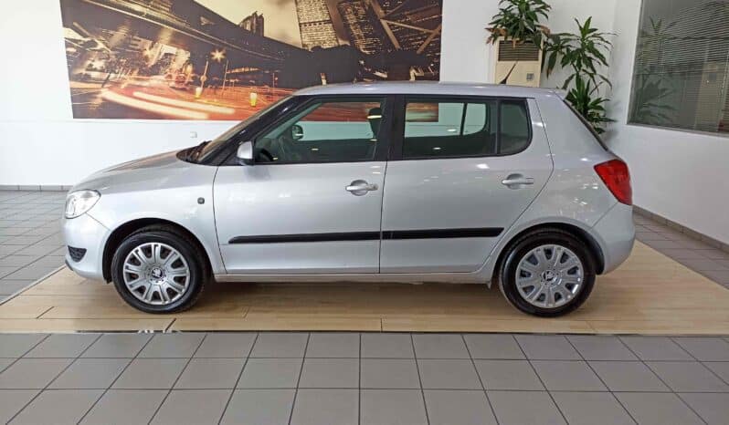 Skoda Fabia / II / 1.2cc / i HTP / 12V / 70 Hp /  2011 full
