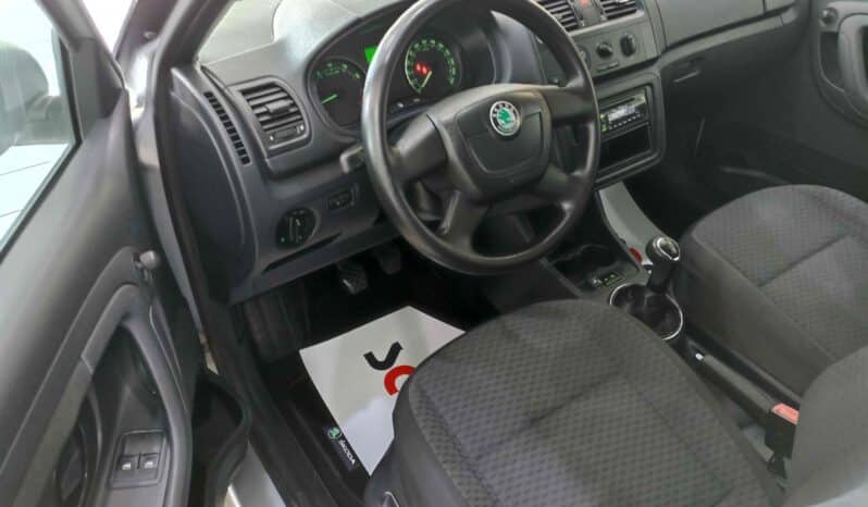 Skoda Fabia / II / 1.2cc / i HTP / 12V / 70 Hp /  2011 full